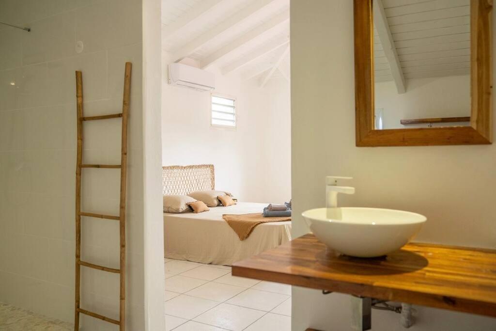 Spacieuse Villa Corossol Avec Piscine Et Jeux Exterieurs Le Gosier  Extérieur photo