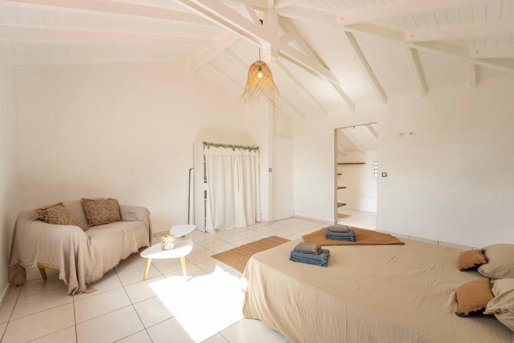 Spacieuse Villa Corossol Avec Piscine Et Jeux Exterieurs Le Gosier  Extérieur photo